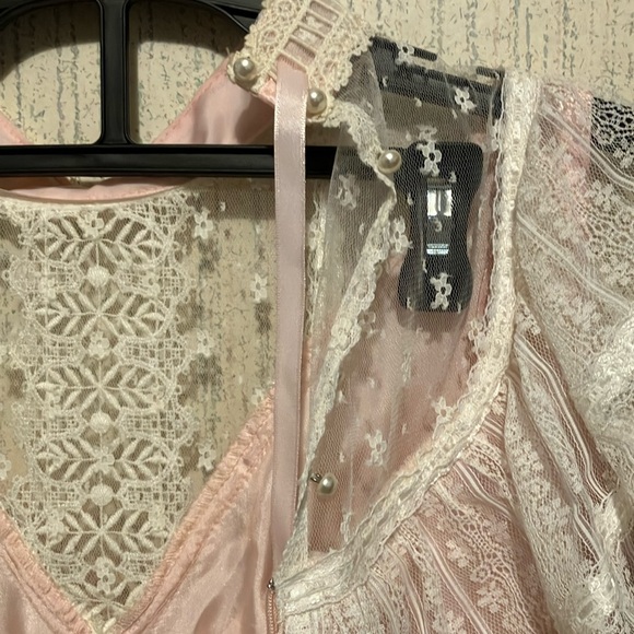 Vintage Pink Satin Nightgown with Lace Trim - Picture 5 of 8